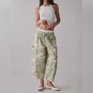 BDG Eva Canvas Wide Crop Pant, Camo Print, Small